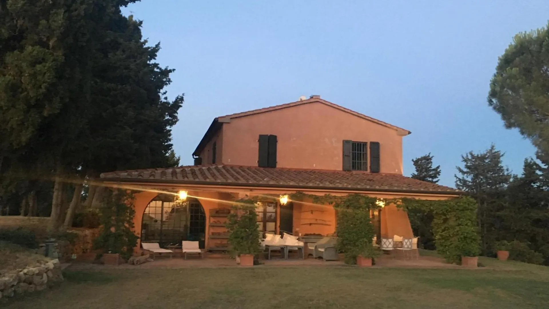Country house Poggio Ai Due Pini Guest House Bibbona
